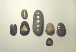 canitbemine:  eary new year’s resolution: learn how to make some of these. texturism:  reiki stones. | via optimysticism: gretchenjonesnyc 