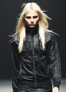 modeavenueparis:  Andrej Pejic | Vanquish