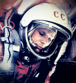 &ldquo;Non vedo nessun dio quassù&hellip;&rdquo; - Jurij Gagarin, astronauta &ldquo; I don&rsquo;t see any god up here&hellip; &rdquo; -  Jurij Gagarin, astronaut