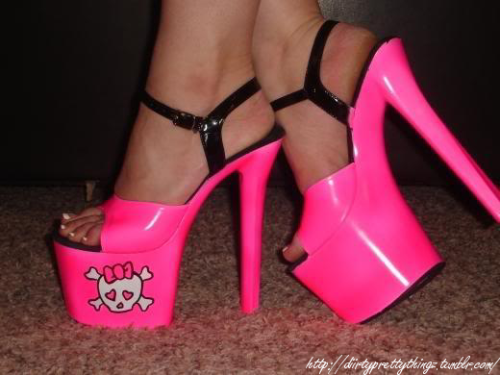 fortheloveof-pink:  Stripper shoesssssss hahaa 