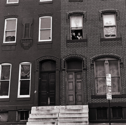 untitled photo by Elinor Cahn; Baltimore, 1975