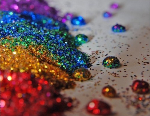 Oh my God, is that just… piles of glitter? That is both my greatest dream and my worst nightmare.