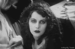  viα strangemoon: Greta Garbo in Gösta Berlings saga (1924). 