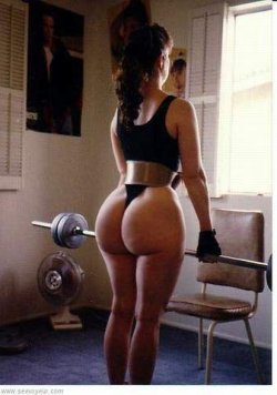 Teamcakes:  Retro 80’S Workout Cakes 