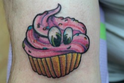 fuckyeahtattoos:  Did this one on a friend of mine, now everyone calls him Cupcake :] 