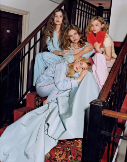 bohemea:  Natalia Vodinova with Hailee Steinfeld, Chloë Moretz &amp; Elle Fanning: Chateau California - Vogue by Bruce Weber, May 2011 Stunning! 