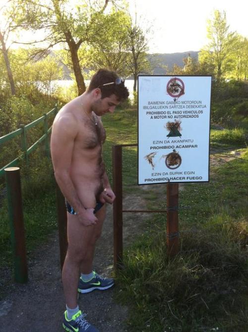 Sex naturalnudeguys:Nude hiking, nothing like pictures