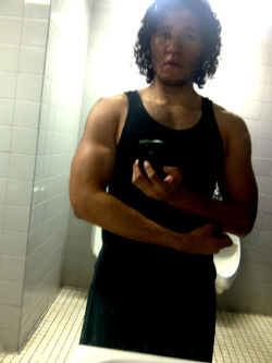 e-sigh:  I love how my arms/chest look(s)