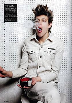 smokingcelebs:  Lyle Lodwick 