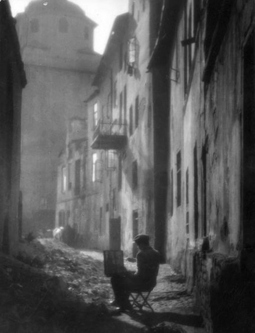 luzfosca:  Edward Hartwig Stara Uliczka 1930 Thanks to undr 