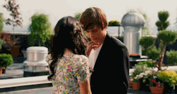 justsmileandlove:  Estou te entregando meu coração. Você é capaz de cuidar dele? (justsmileandlove) 