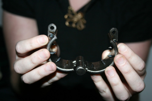 Porn femdomstyle:  A thing called Kali bracelet. photos