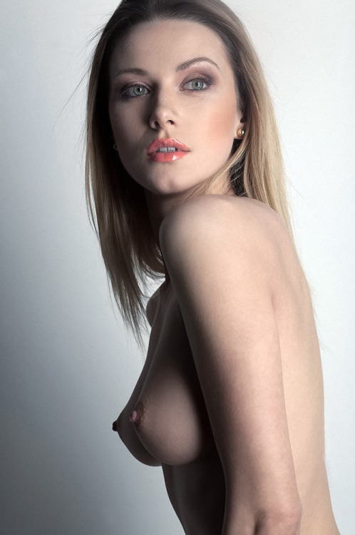 tumblr photo nakedhottie 0