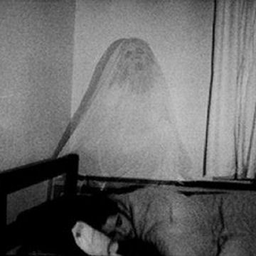 “Ghosts ‘All in the Mind’
Ghosts are the mind’s way of interpreting how the body reacts to certain surroundings, say UK psychologists.
A chill in the air, low-light conditions and even magnetic fields may trigger feelings that “a presence” is in a...