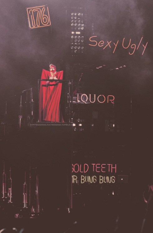 genestic:  THE MONSTER BALL TOUR, TAMPA FLORIDA. 