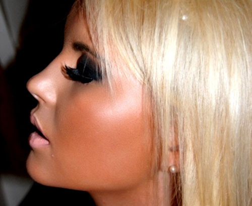 bebelladoll:  masterandbimbo:  Outstanding example of classic bimbo makeup  Agreed!