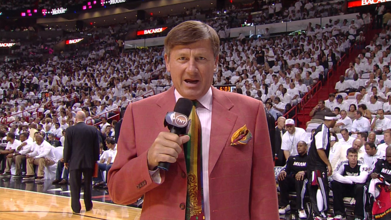 4/18/2011 - 76ers @ Heat
Craig Sager 1st quarter sideline report