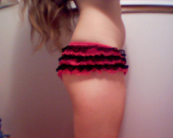 helgaisanuglyname:  favorite pair of undies / my hair is too long 