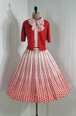 omgthatdress:  1950s dress via Timeless Vixen