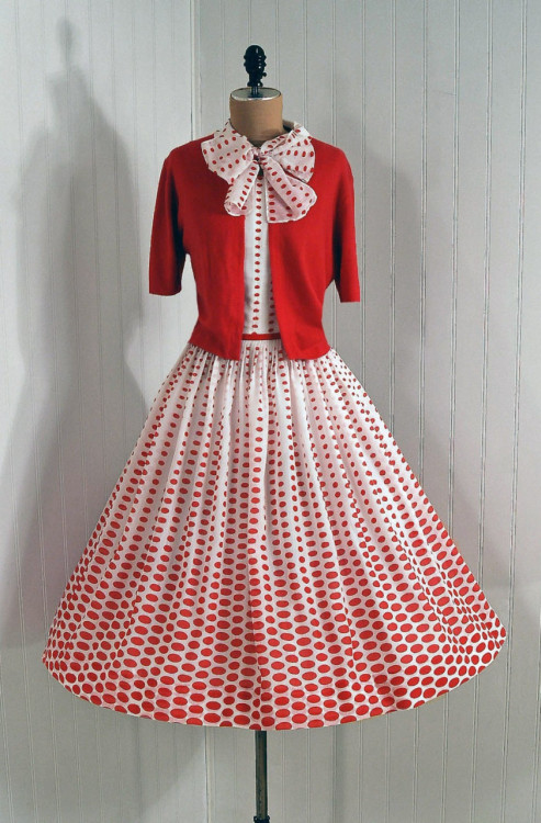 Porn photo omgthatdress:  1950s dress via Timeless Vixen