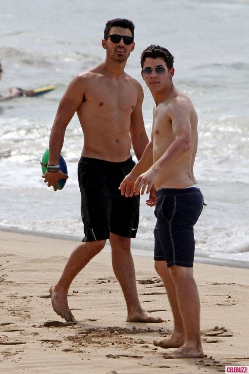 Nick Jonas has an amazing ass. I bet it tastes even better.