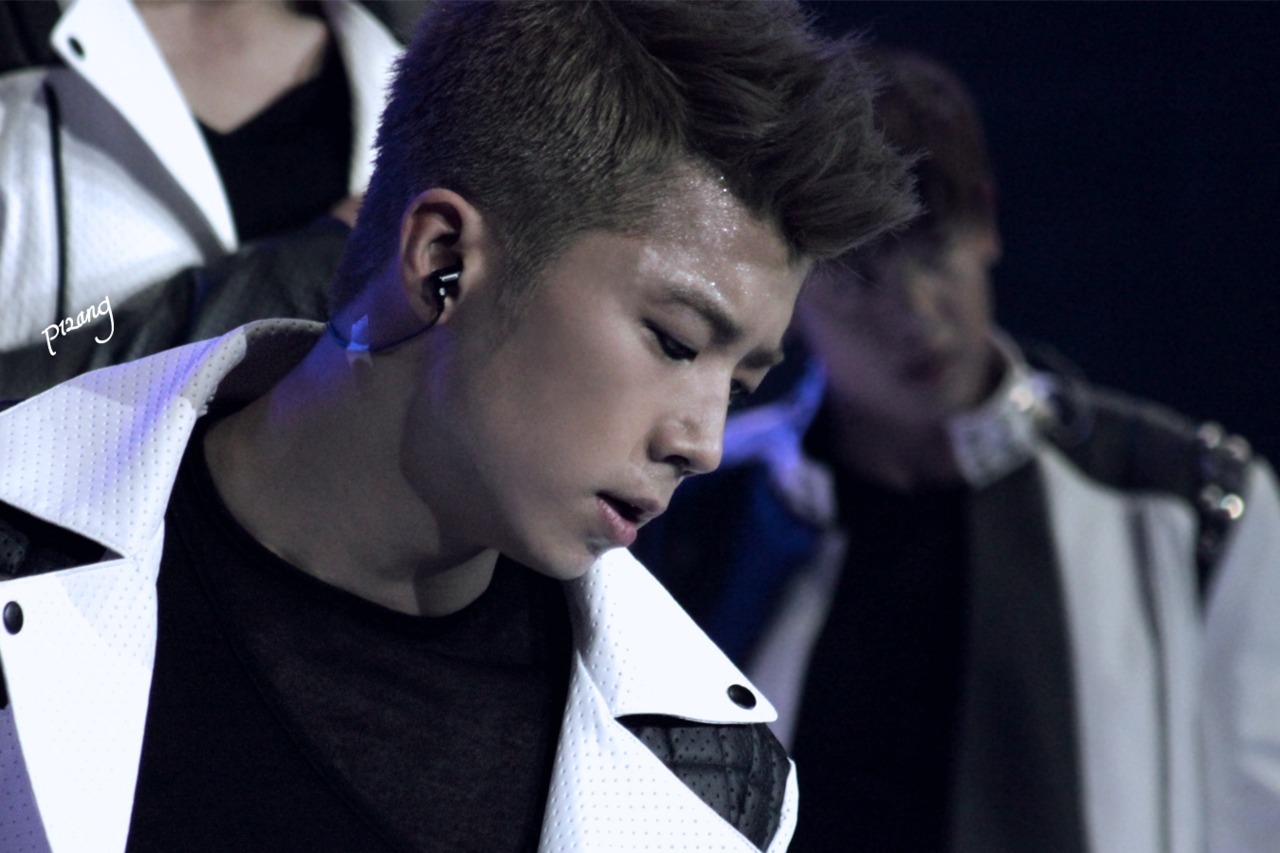 braja:  doraemonjiab:  zanyj:  Punk wooyoung!  ㅠㅠㅠㅠㅠㅠㅠㅠ  WELL FUCK