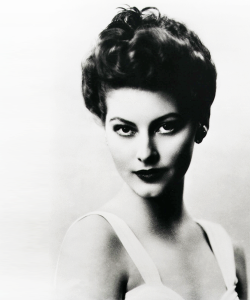 oldfilmsflicker:  missavagardner:  Ava Gardner