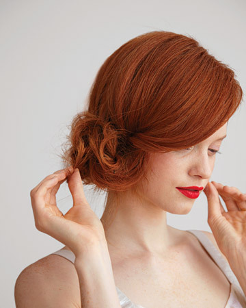 DIY Hairdos: The Side Chignon