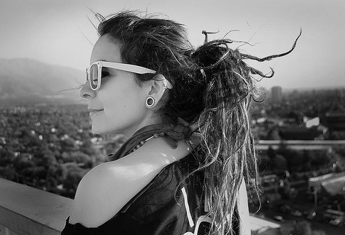 eveelynlara:  Já parou para pensar no que vai fazer quando chegar no céu? Alguns vão querer cobrar Deus, outros dizem que já fizeram até um questionário. Mas sabe o que eu quero? Quero ir lá no trono, sentar no colo dEle, apertar as suas bochechas