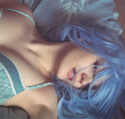 fbspin:  blue hair