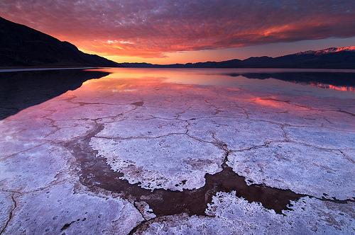 Porn ruineshumaines:  Dawn of a New Day - Badwater photos