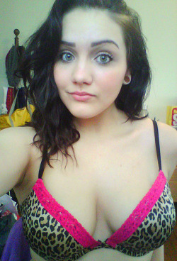 myfavoritenakedgirls:  Tumblr girl in leopard skin bra. Rawrrrrrrrrrrrr! 