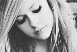  Você disse ‘oi’ e desde aquele dia você roubou meu coração.  - Avril Lavigne 