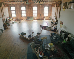 freebecauseofhe:  planstobesurprised:  hopefisch:  I would adore having a space like this  SHOOT. We’re getting a loft. I decided.  I would love to live in a loft 