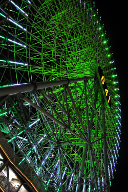 Fuckyeahstreetlights:  Cosmo Clock 21 Is A Giant Ferris Wheel Located In Minato
