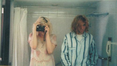 sugar-coma:  Kurt Cobain & Courtney Love. Japan. 1992 