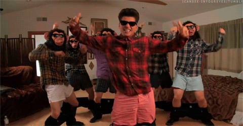 Reblog if you're a fan of Bruno Mars