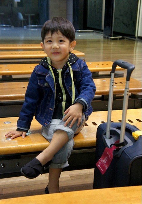 yoogeun traveling in style