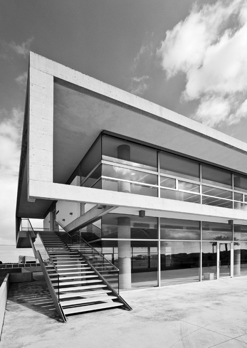 archiphile:  buildings: architrend office 