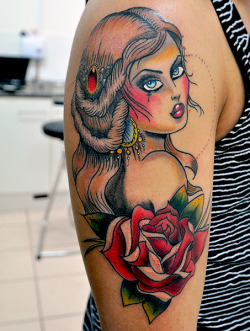 fuckyeahtattoos:  my tattoo is finally finished! tattoo done by aimee cornwell 