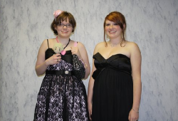flyingmintbunnyplacenta:  Oh hey prom picture