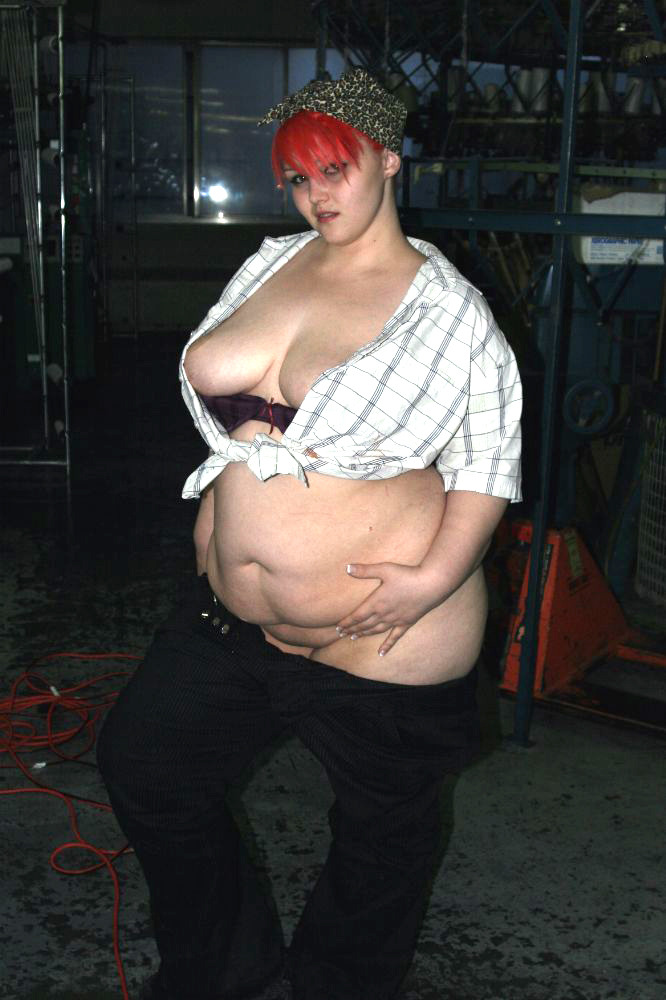 bbwbounty:  blzeebub:  farmers daughter   Such chunky girl swag