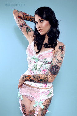 fuckyeahgirlswithtattoos:  model: krysti