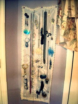 idealdesires:  How I hang my jewels.  