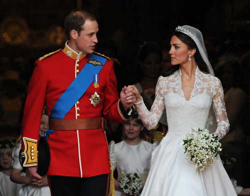 Britain&rsquo;s Prince William and his wife Kate, Duchess of Cambridge, leave Westminster Abbey 
