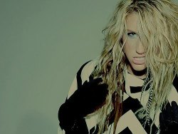 vsfmi:  Aproveite cada minuto, porque o tempo não volta. O que volta, é a vontade de voltar no tempo.  Ke$ha.  