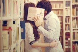 valorizeposts:   Não importa se você diz um ‘oi’ ou um ‘eu te amo’, o que importa é que de qualquer maneira, cada uma de suas atitudes, sejam elas simples ou não, vão ficar na minha cabeça o dia inteiro. Alice C.  