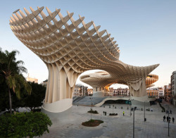 marcovanlenten:  The recently completed Metropol Parasol in Seville has taken the crown as the world’s largest wooden structure. Designed by J. Mayer H. Architects.          via HUH. Magazine 