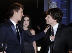 rememberyourdivinity:  cossiamsococky:  Shannon Woodward: The Third Wheel  gtfo shannon 