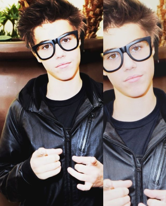 angeldrews-w-a-g:  justindrewbieberisonfire:  too much swag to handle  ai meu deus